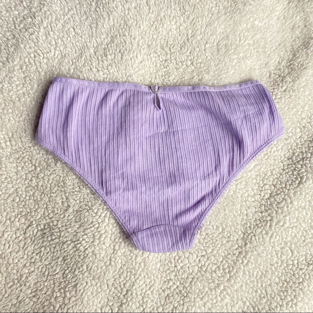🪲 Victoria’s Secret purple underwear